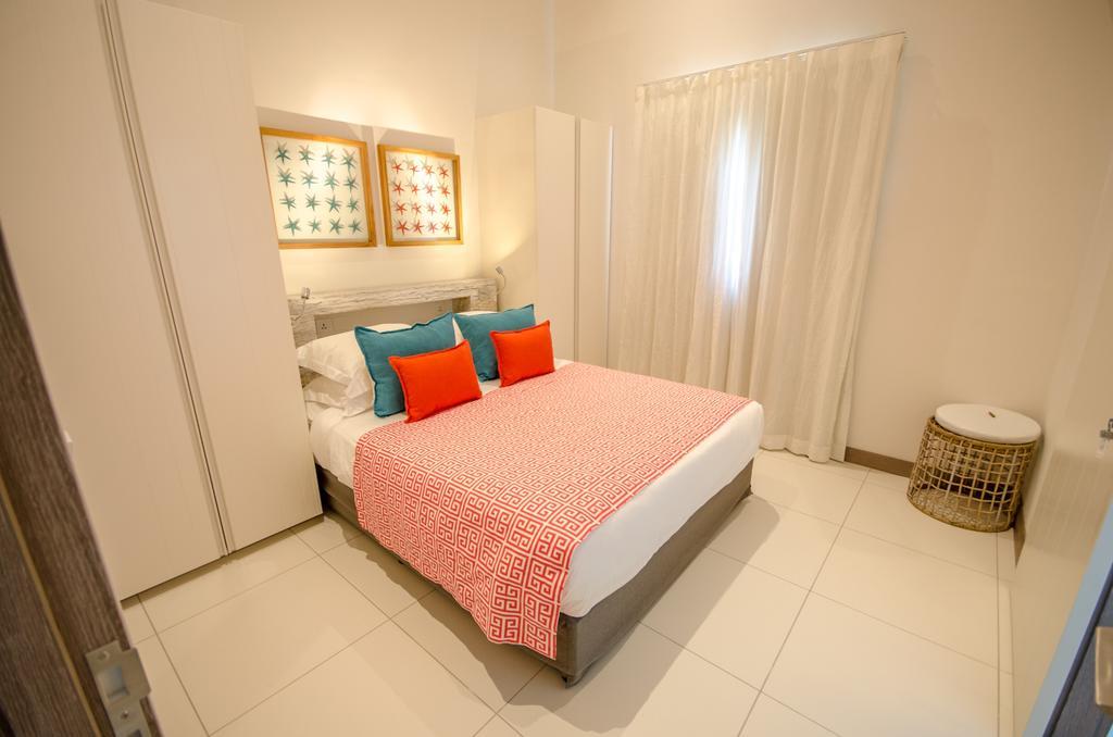 L'Escale 3 Bedrooms Sea View And Beachfront Suite By Dream Escapes Tamarin Room photo